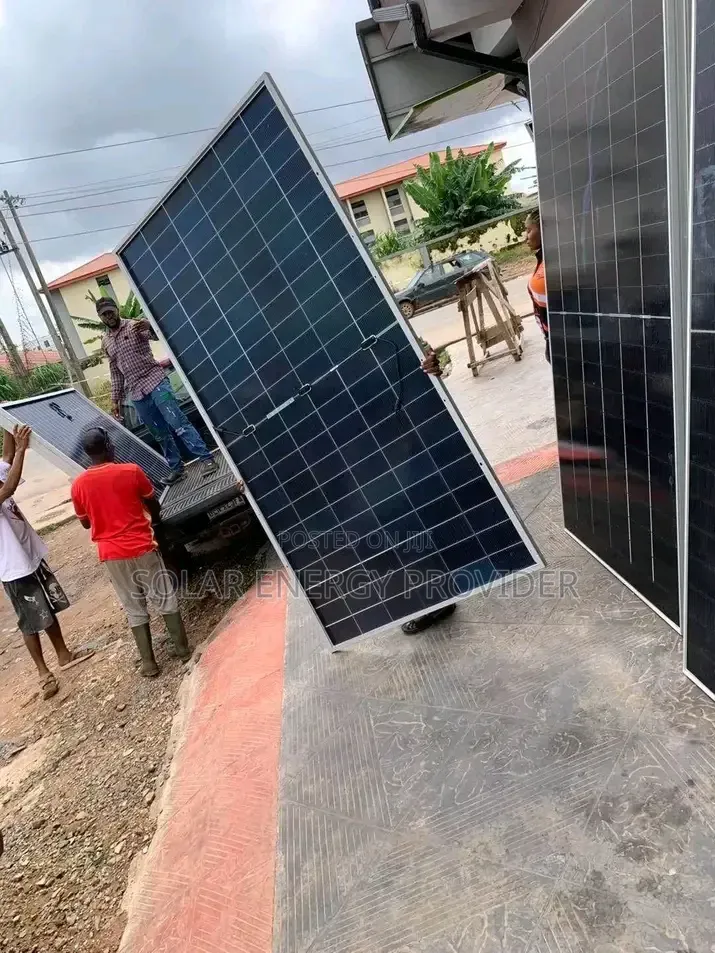Solar Panel Hybrid Invertor and Lithium Ion Batteries