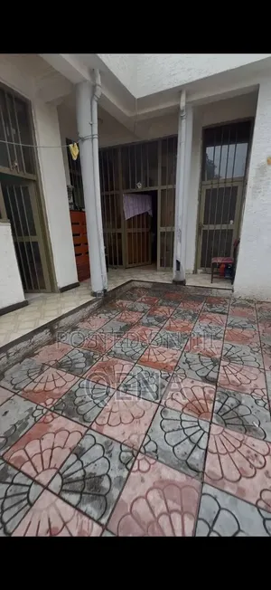 3bdrm House in ሸገር ሲቲ, Oromia-Finfinne for sale