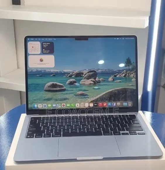 New Laptop Apple MacBook 16GB SSD 512GB