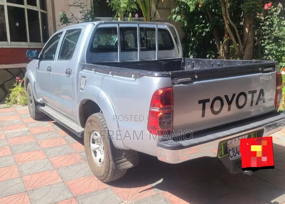 Toyota Hilux 2012