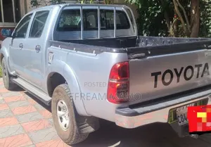 Toyota Hilux 2012