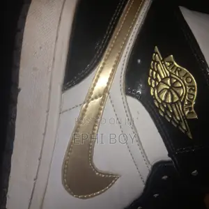 Jordan 1 Black White
