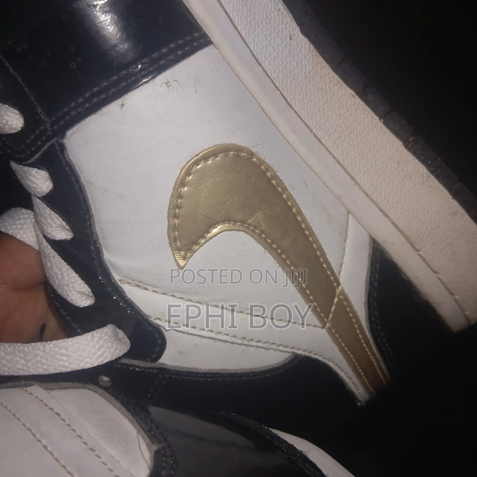 Jordan 1 Black White