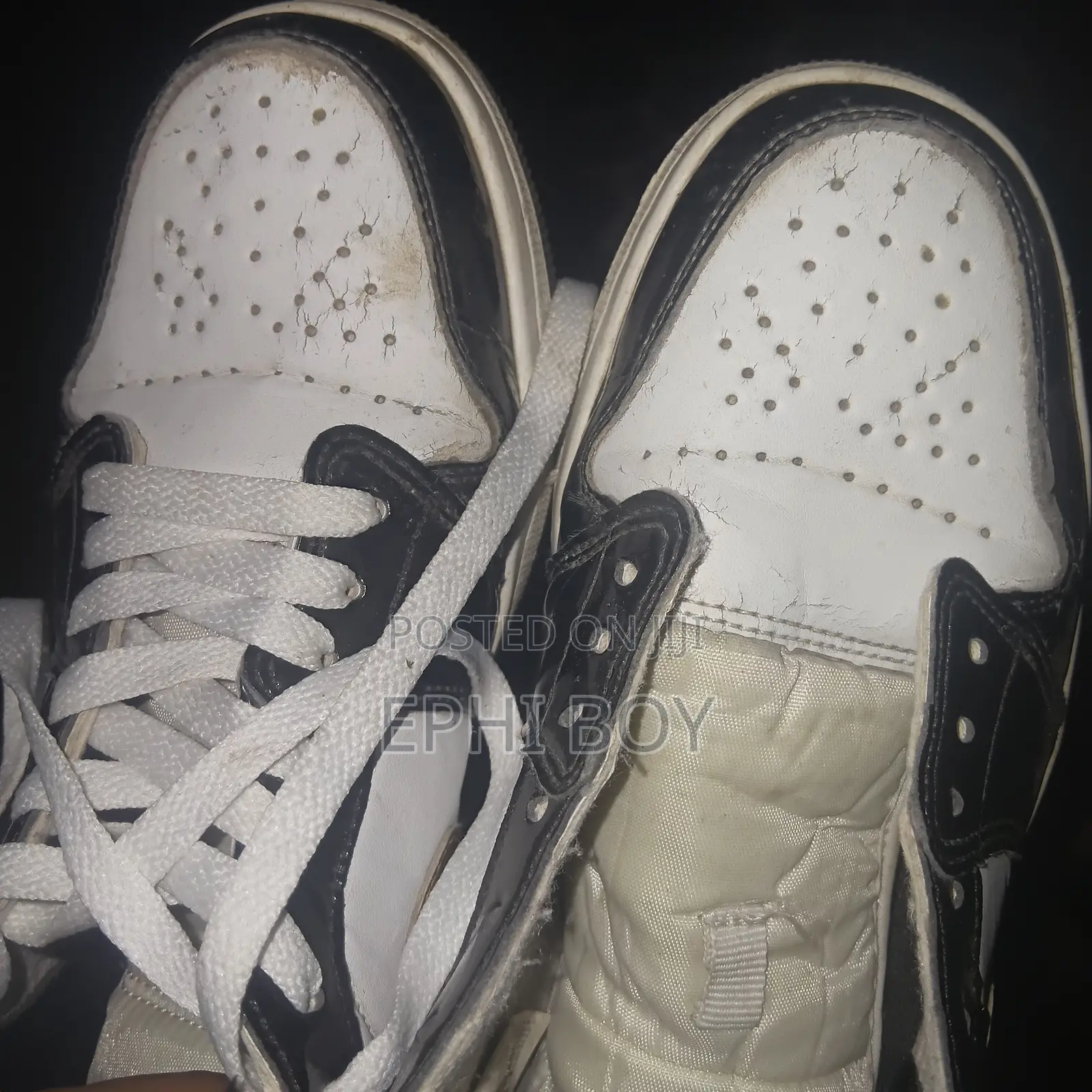 Jordan 1 Black White