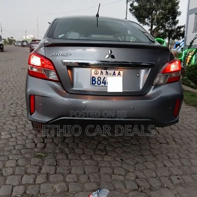 Mitsubishi Attrage 2022 Gray