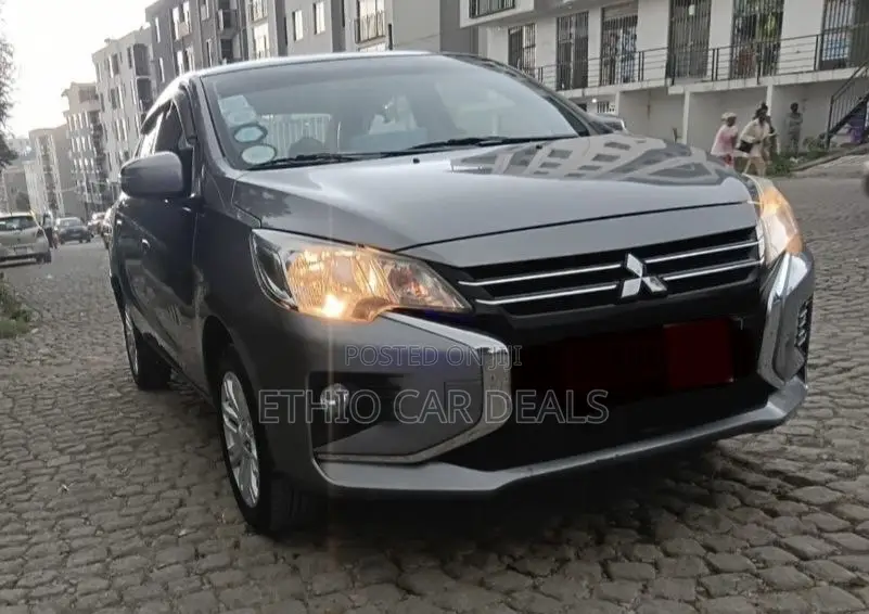 Mitsubishi Attrage 2022 Gray
