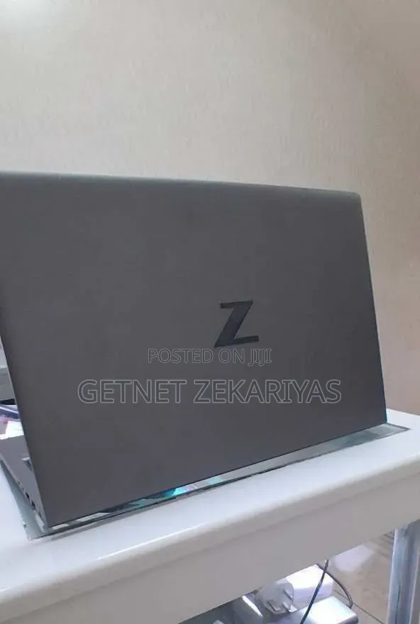 New Laptop HP EliteBook 840 G11 16GB Intel Core i7 SSD 512GB