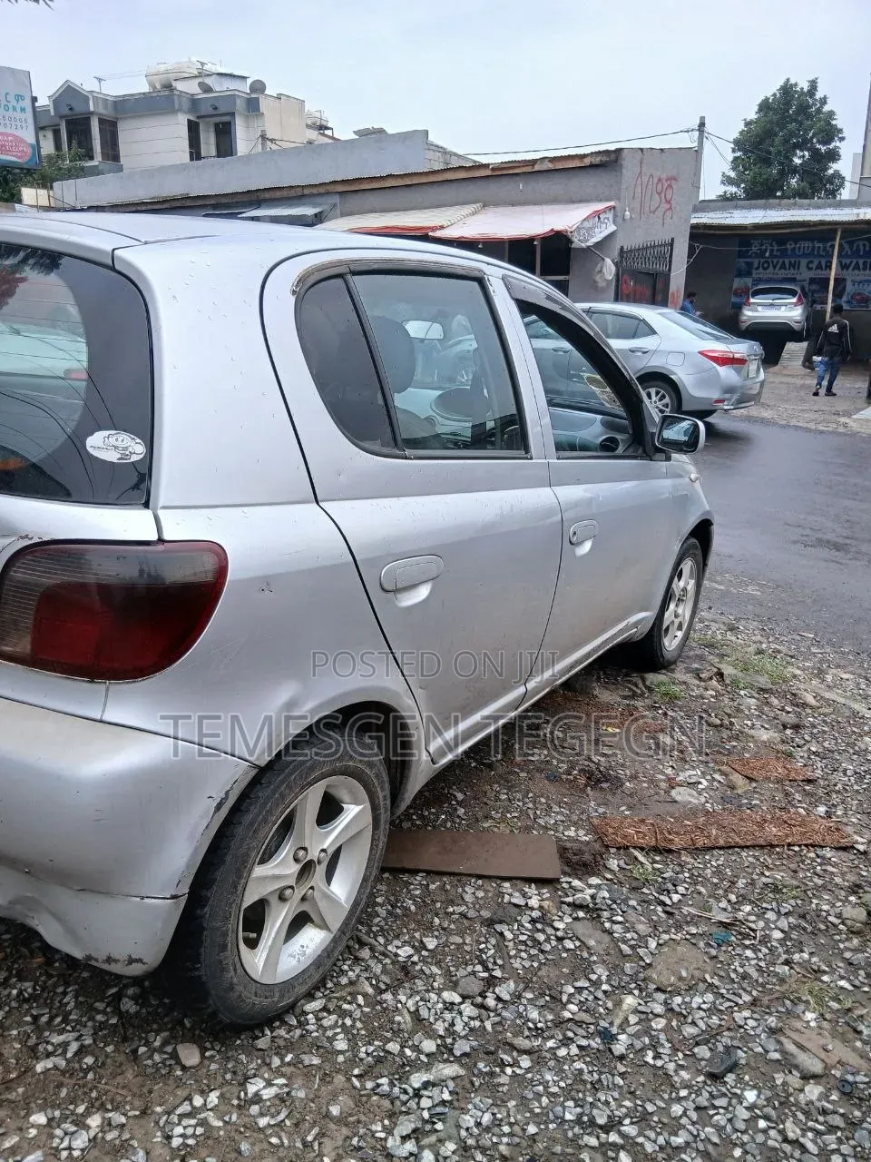 Toyota Vitz 2001 Silver