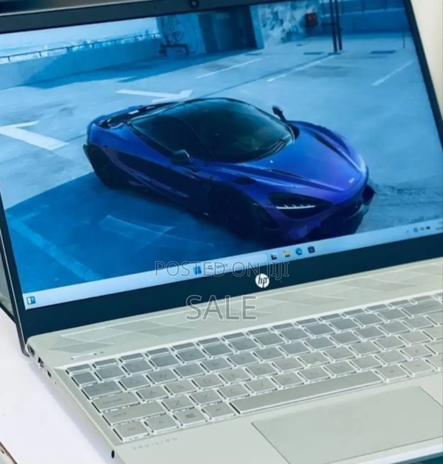New Laptop HP Pavilion 15 8GB Intel Core i5 HDD 1T