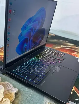 New Laptop Lenovo Legion Pro 7 32GB Intel Core i9 SSD 1T