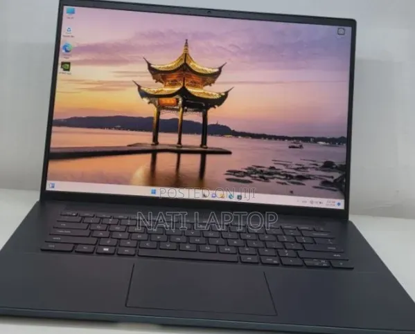 New Laptop Dell 16GB Intel Core i7 SSD 512GB