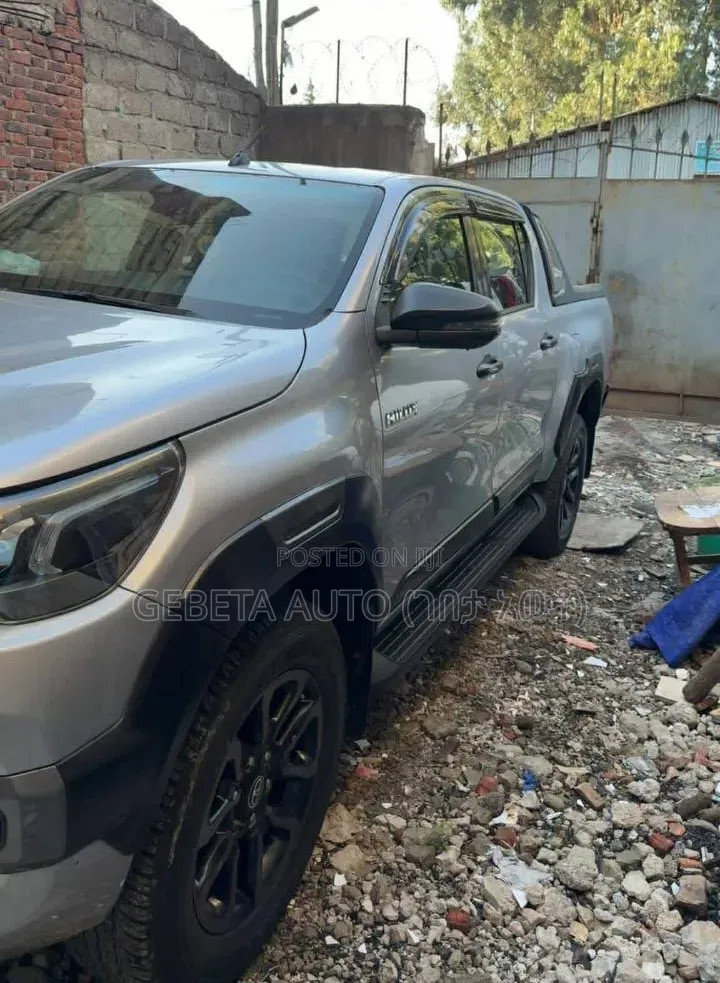 Toyota Hilux 2023