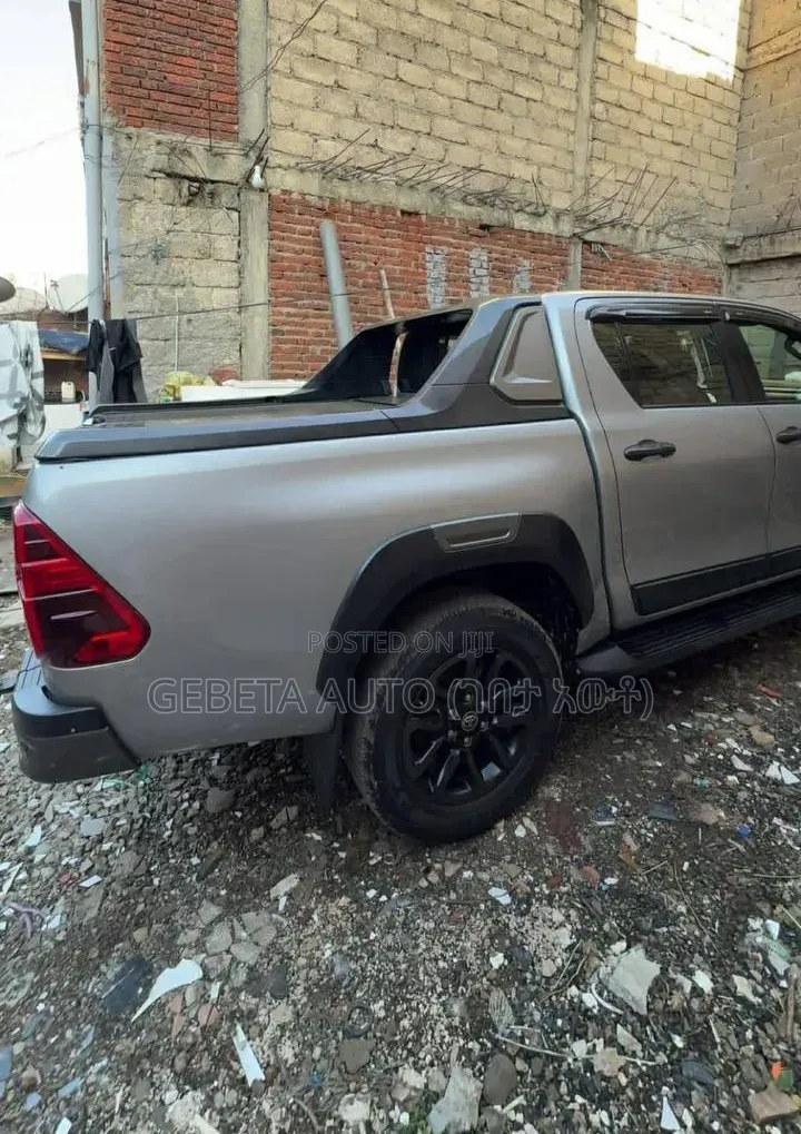 Toyota Hilux 2023