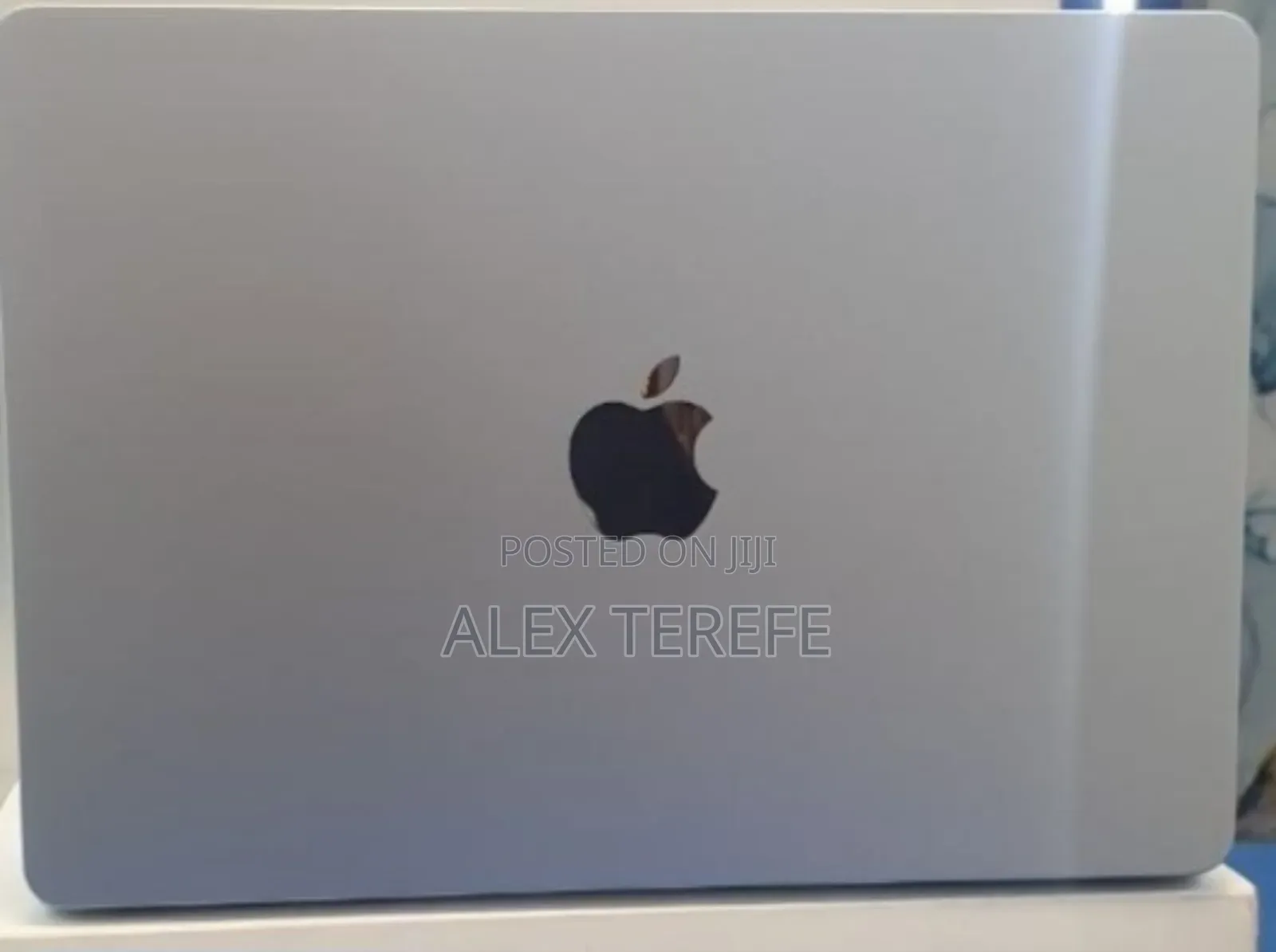 New Laptop Apple MacBook Air 2025 M4 16GB Apple M4 SSD 512GB