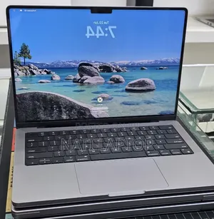 New Laptop Apple MacBook Pro 2021 M1 32GB Apple M1 Pro SSD 512GB