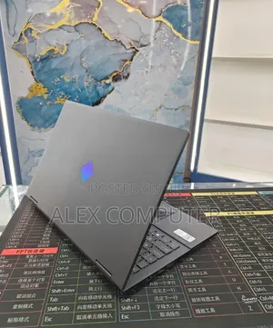 New Laptop HP Omen 15 16GB AMD Ryzen 7 SSD 512GB