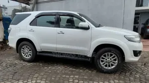 Toyota Fortuner 2014 White