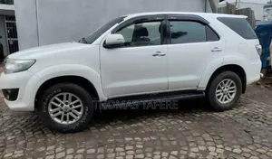 Toyota Fortuner 2014 White