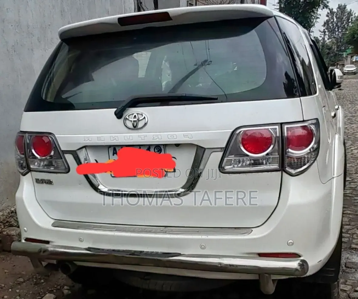 Toyota Fortuner 2014 White