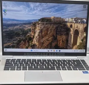 New Laptop HP EliteBook 840 G10 16GB Intel Core i7 SSD 512GB