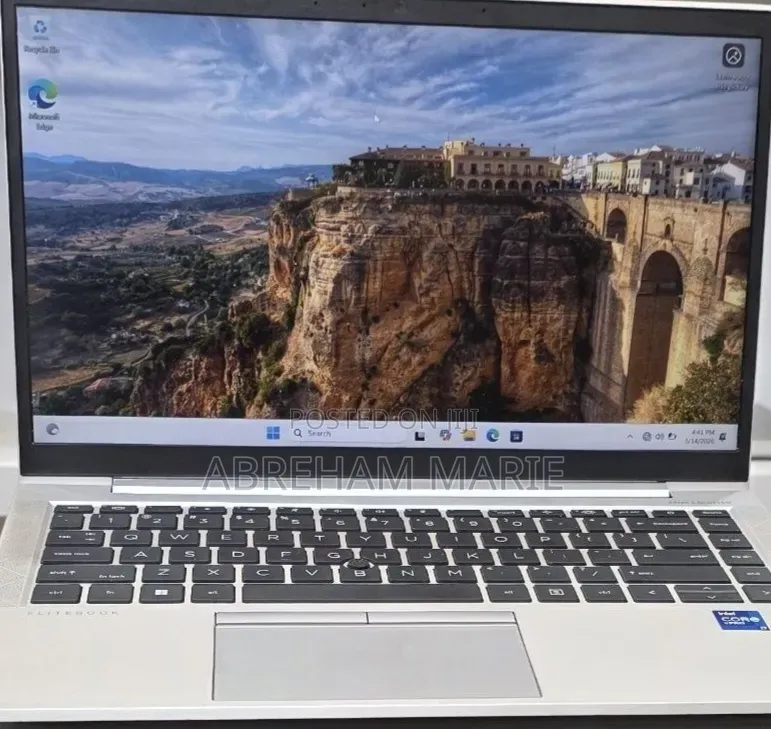 New Laptop HP EliteBook 840 G10 16GB Intel Core i7 SSD 512GB