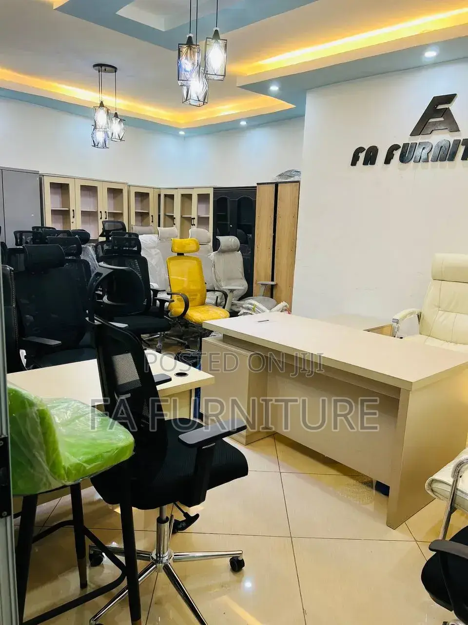 ኦፊስ ማናጃራል ቴብል ኦፊስ ሌዛር ቼር