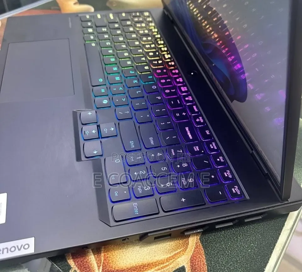 New Laptop Lenovo Legion Pro 7 32GB Intel Core i9 SSD 1T