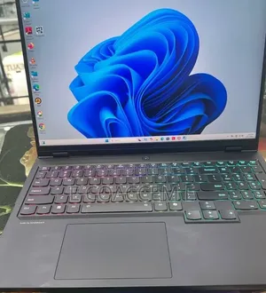 New Laptop Lenovo Legion Pro 7 32GB Intel Core i9 SSD 1T
