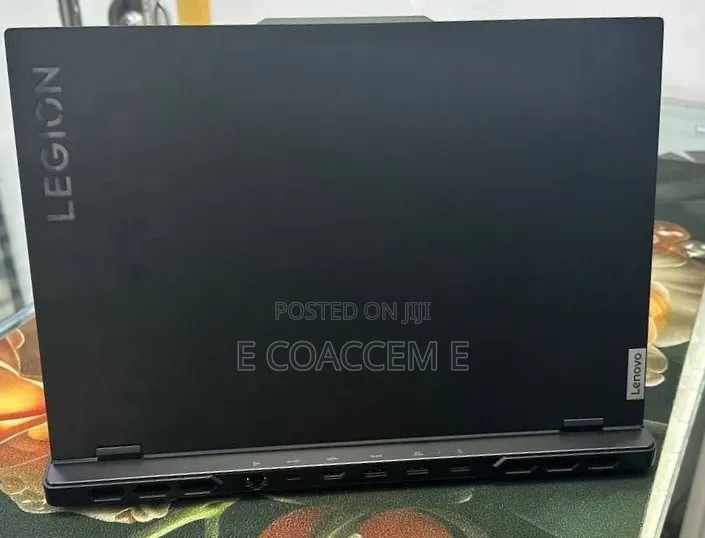 New Laptop Lenovo Legion Pro 7 32GB Intel Core i9 SSD 1T
