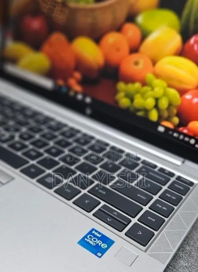 New Laptop HP EliteBook 830 G8 8GB Intel Core i5 SSD 256GB