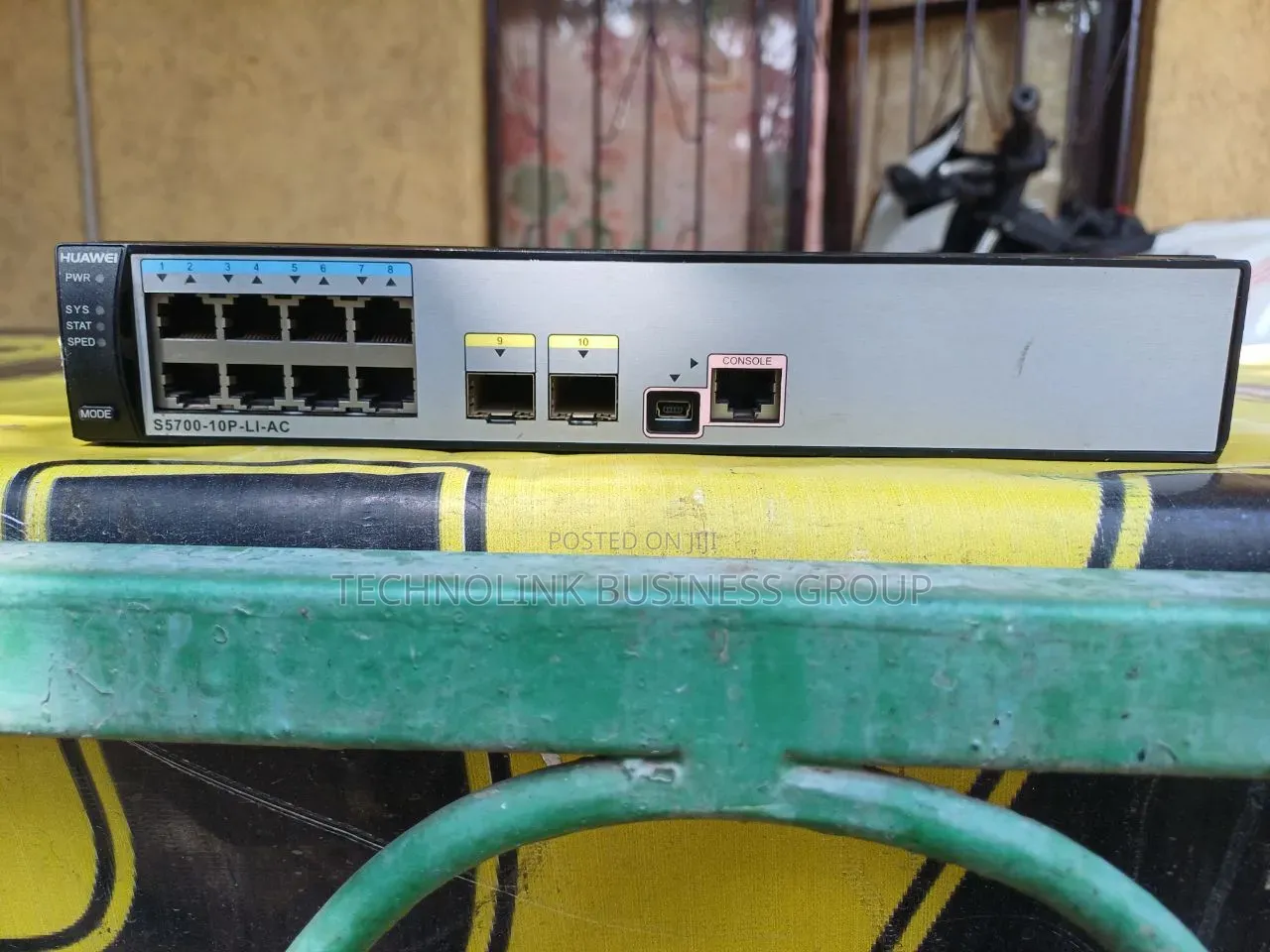Huawei S5700-10p-Li-AC Managed 8-Port Gigabit Network Switch