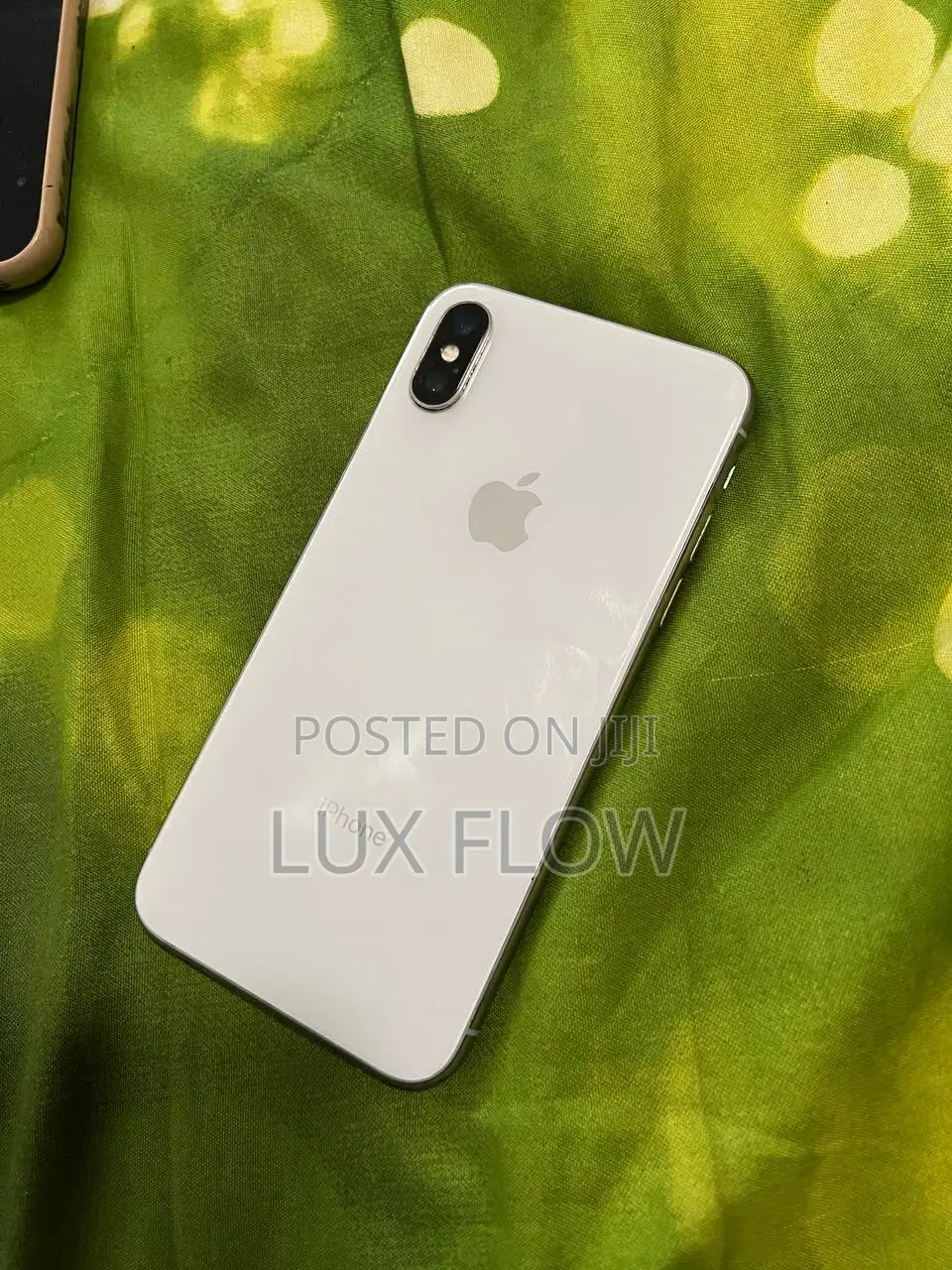 Apple iPhone X 64 GB White