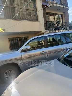 Toyota Land Cruiser 2012 Silver