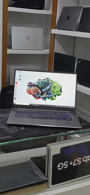 New Laptop HP ZBook Studio G8 32GB Intel Core i9 SSD 512GB
