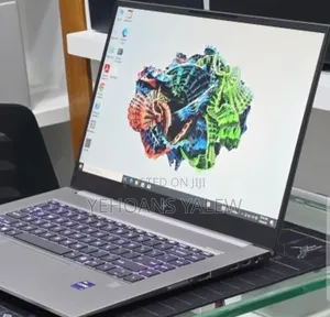 New Laptop HP ZBook Firefly 15 G7 32GB Intel Core i9 SSD 512GB