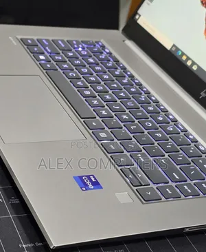 New Laptop HP ZBook 15 32GB Intel Core i9 SSD 512GB