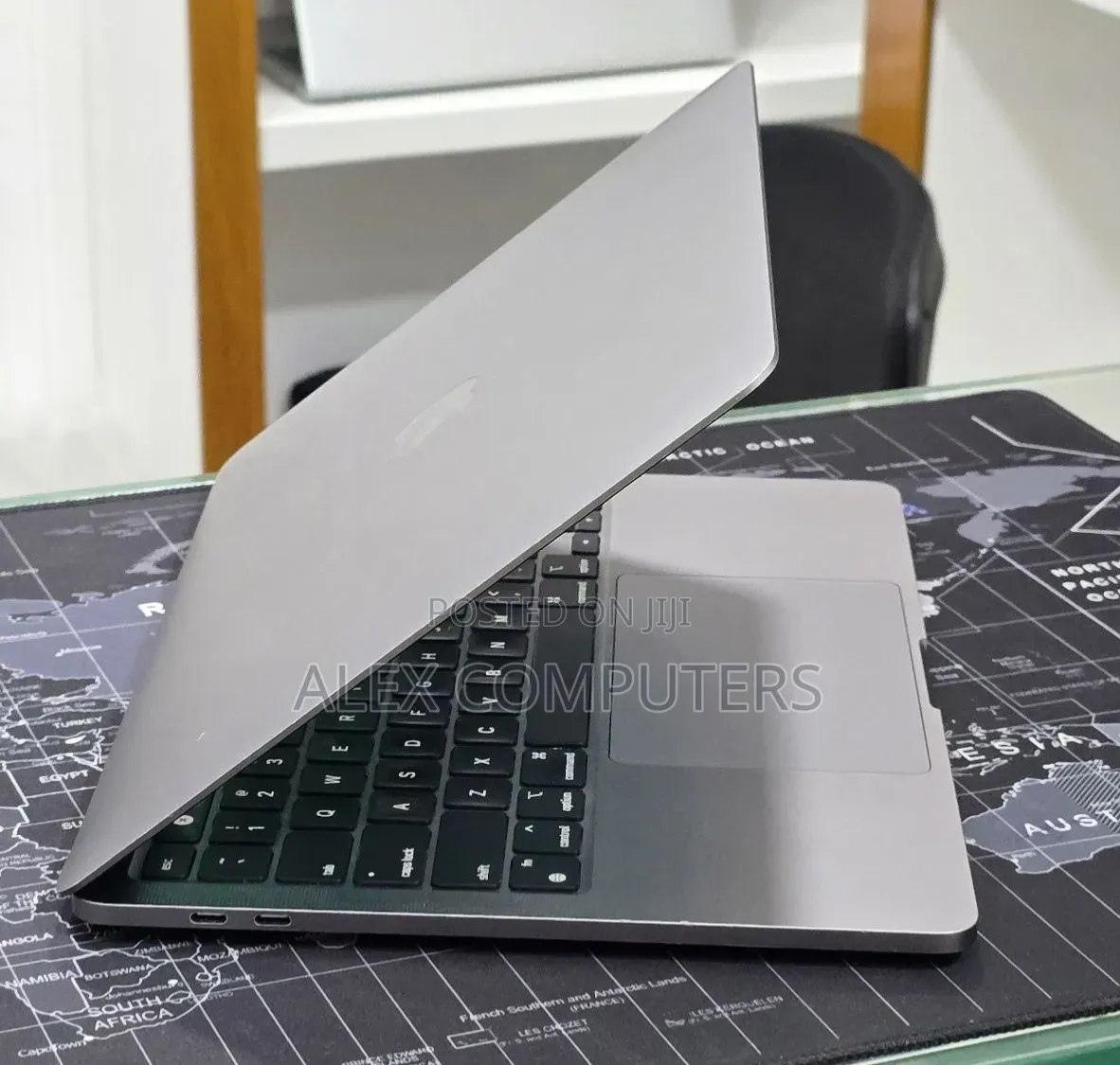 New Laptop Apple MacBook Pro 2023 M2 16GB Apple M2 SSD 512GB