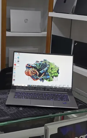 New Laptop HP ZBook 15 32GB Intel Core i9 SSD 512GB