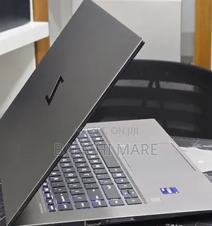 New Laptop HP ZBook 15 32GB Intel Core i9 SSD 512GB