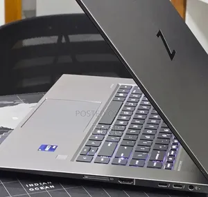 New Laptop HP ZBook 14 32GB Intel Core i9 SSD 512GB