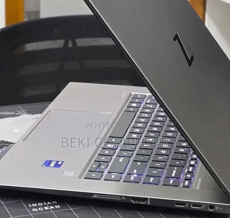 New Laptop HP ZBook 14 32GB Intel Core i9 SSD 512GB