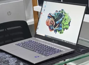 New Laptop HP ZBook Firefly G8 32GB Intel Core i9 SSD 512GB