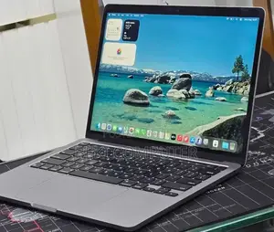 New Laptop Apple MacBook Pro 2022 M2 16GB Apple M2 SSD 512GB
