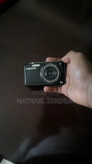 Samsung 5x Zoom Lenses Digital Camera