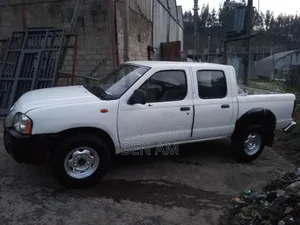 Nissan Hardbody 2003 White