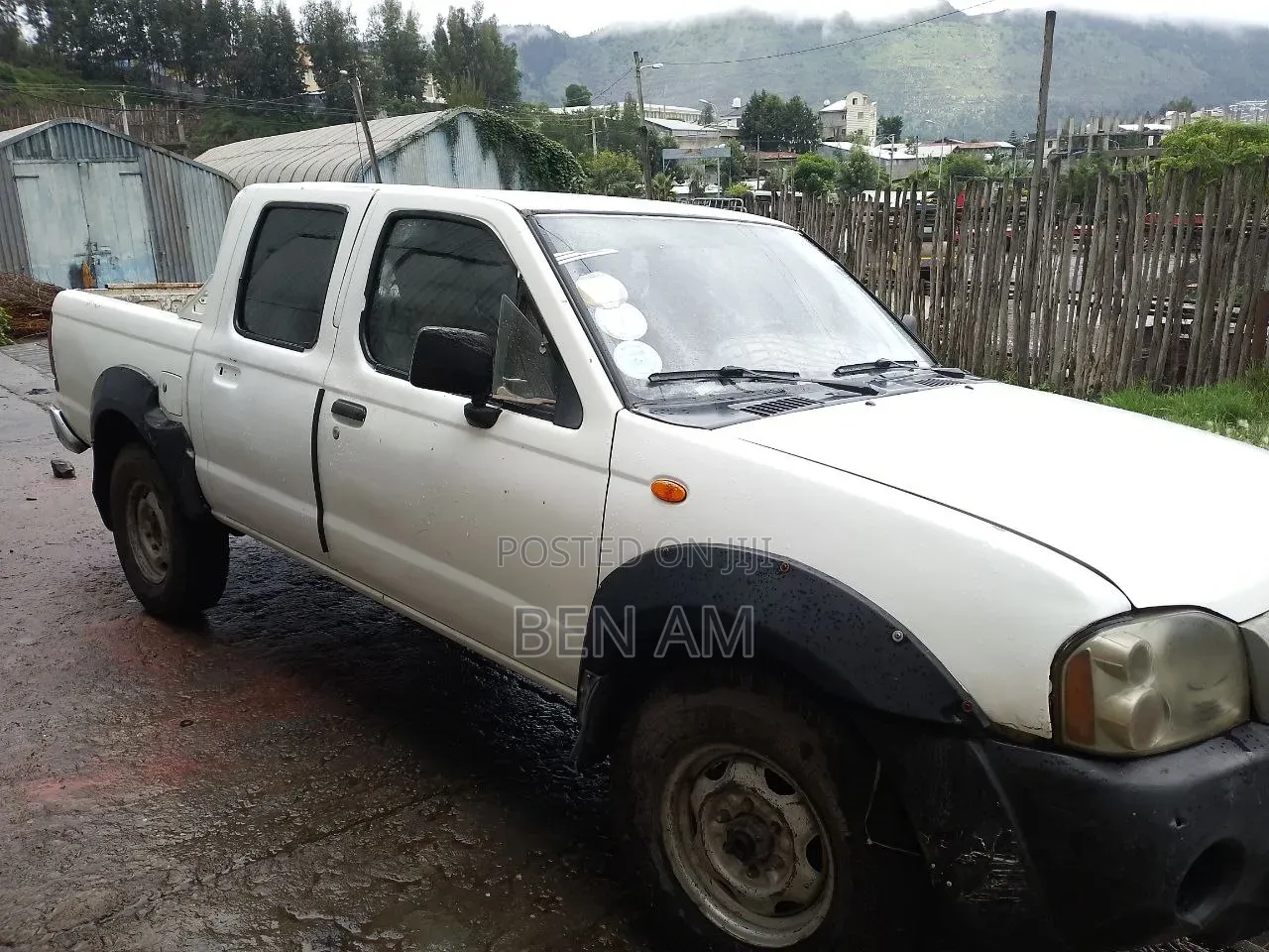 Nissan Hardbody 2003 White