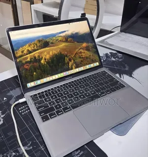 Laptop Apple MacBook 2019 8GB Intel Core i9 SSD 128GB