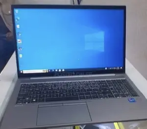 New Laptop HP ZBook Firefly G8 16GB Intel Core i7 SSD 512GB