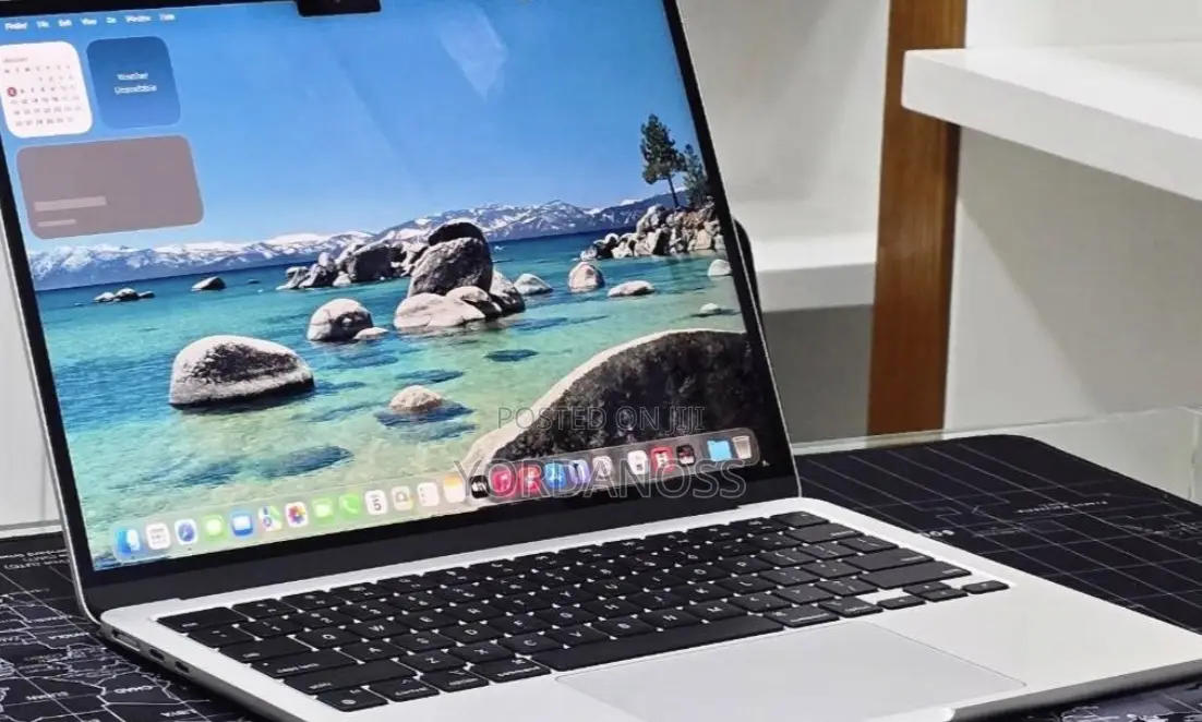 New Laptop Apple MacBook Air 2022 M2 8GB Apple M2 SSD 256GB