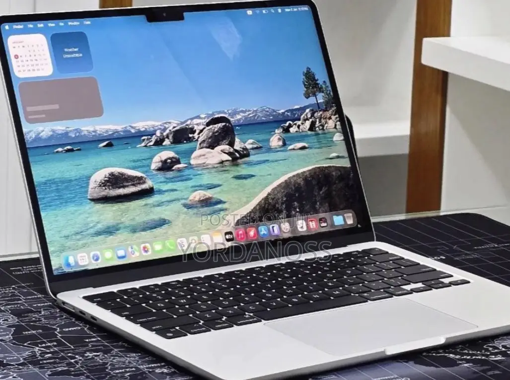 New Laptop Apple MacBook Air 2022 M2 8GB Apple M2 SSD 256GB